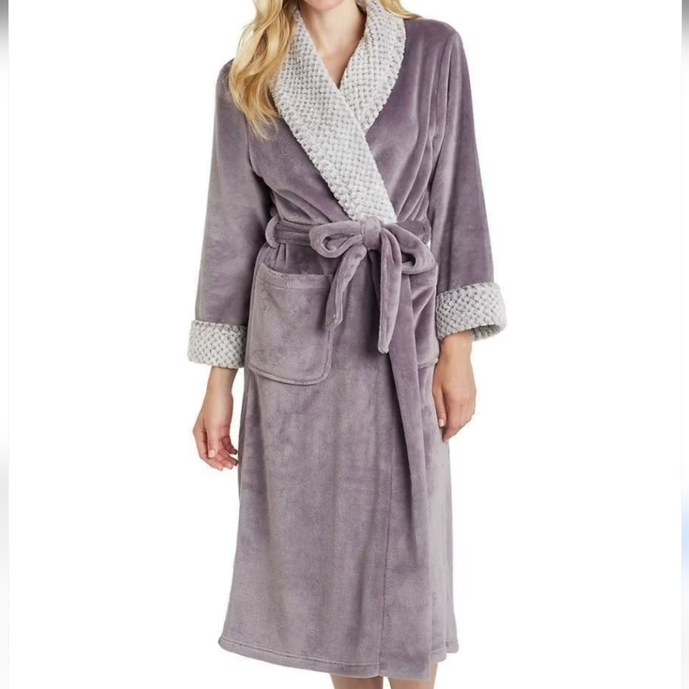 CAROLE HOCHMAN ROBE LARGE. PURPLE FUR TRIM.